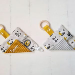 Knistertuch mit Name und Greifling Zootiere grau