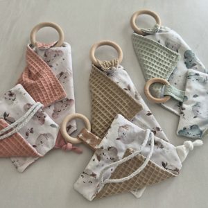 Set: Schmusetuch mit Name und Greifring & Knistertuch Clouds - verschiedene Farben