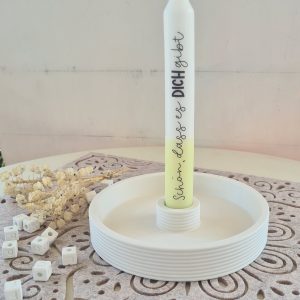 Kerzenteller und inklusive Stabkerze in verschiedenen Farben