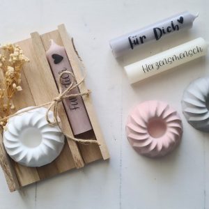 Geschenkset: Kerzenhalter inkl. Kerze in praktischer Holzbox (Maxi)