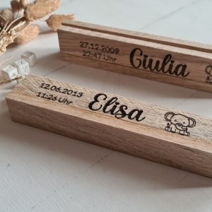 Personalisierter Fotohalter Kartenhalter Aufsteller aus Holz